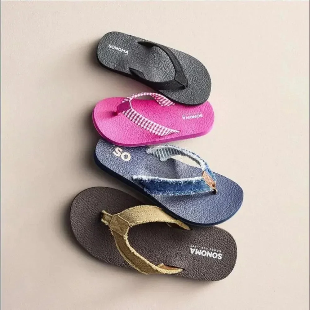 NWT Sonoma Goods for Life Sonnyy Kids Thong Sandals Pink Stripe Size 2